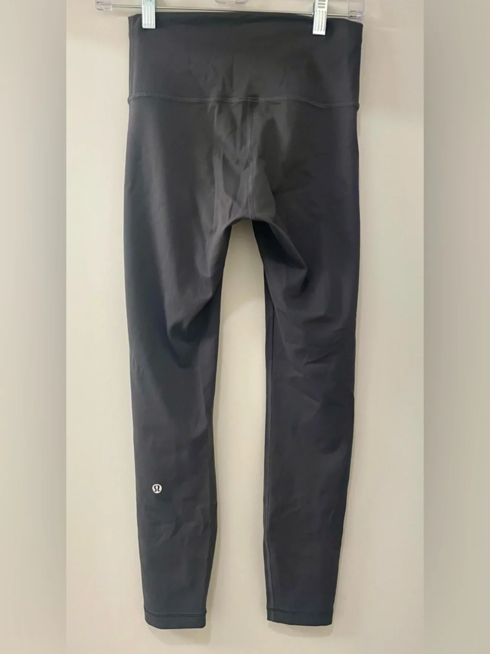 Lululemon High-Waist Performance Leggings - Gray - Size 6 - 3/4 length - Picture 2 of 2